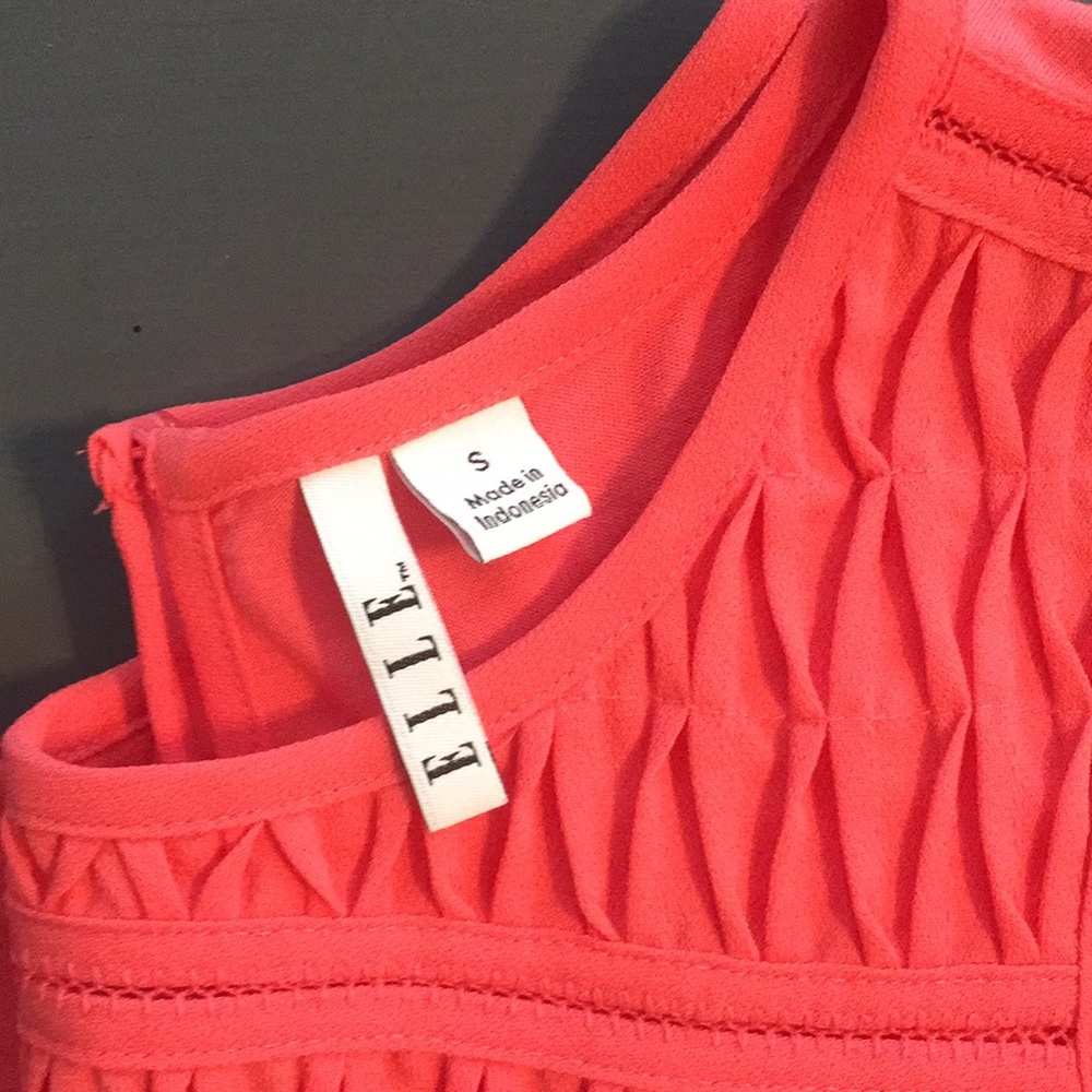 Watermelon colored tank - Picture 2 of 3